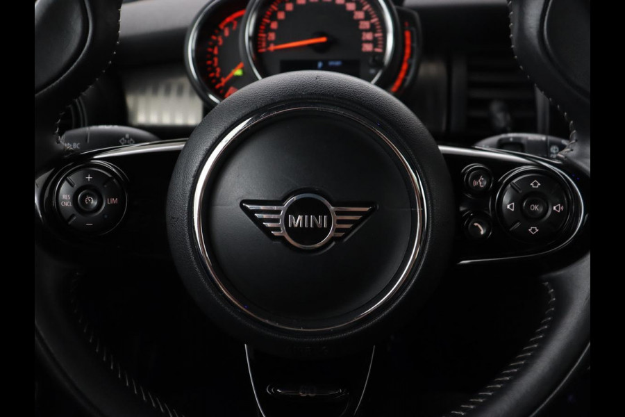 MINI Cooper S 2.0 60 Years | Panoramadak | Stoelverwarming | Leder | Head-Up | Park Assist | Carplay | Navigatie | Keyless | Full LED | Harman/Kardon | Climate control | Cruise control