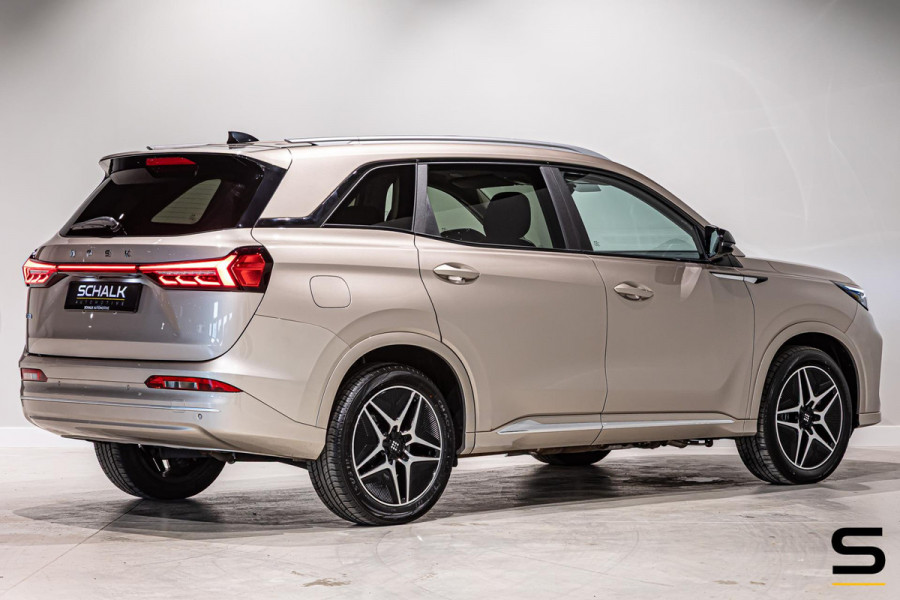 DFSK E5 1.5 PHEV L2|NAP|Pano|E-stoel|Cam|Leder|Keyless|7pers