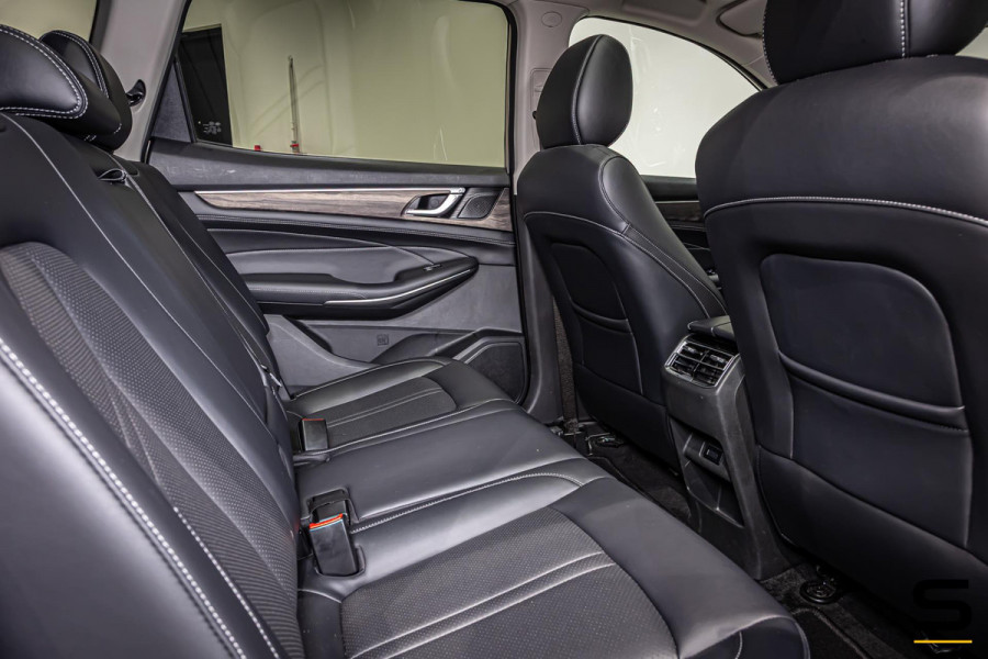 DFSK E5 1.5 PHEV L2|NAP|Pano|E-stoel|Cam|Leder|Keyless|7pers