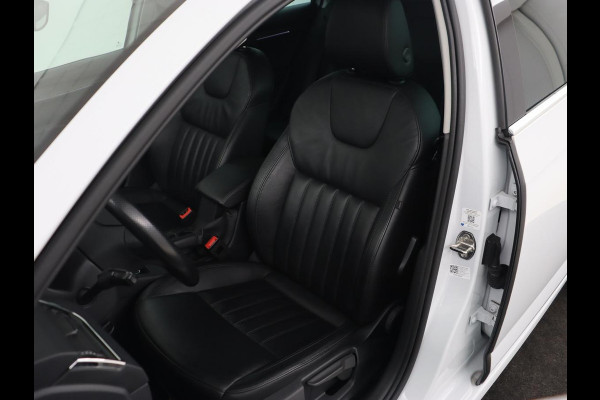 Škoda Octavia 1.0 TSI Business Edition Plus | Leder | Stoelverwarming | Virtual Cockpit | Trekhaak | Full LED | Keyless | Canton Sound | Carplay | Navigatie