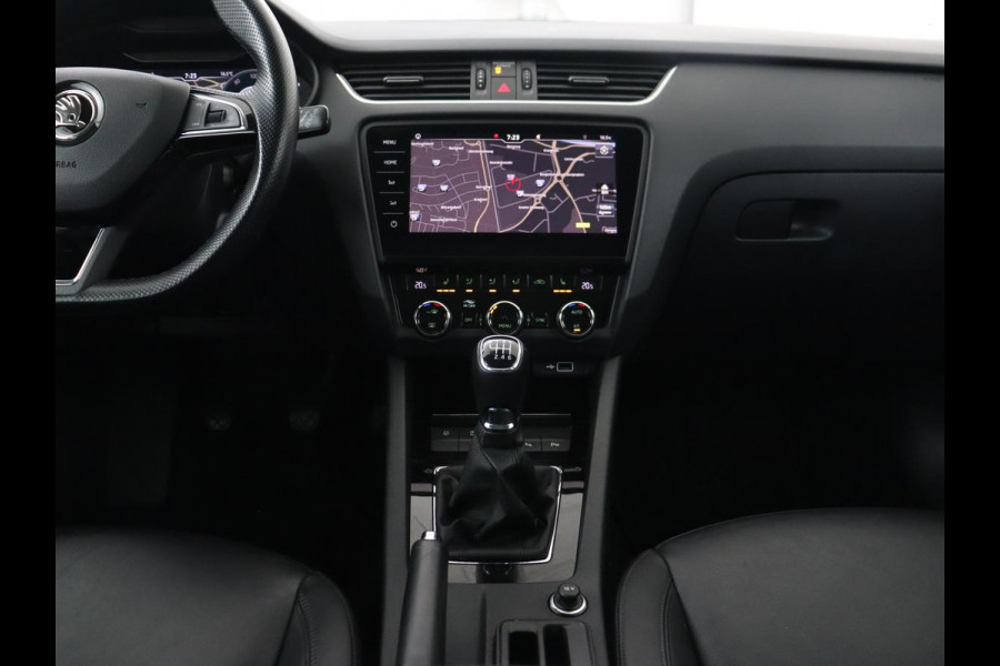 Škoda Octavia 1.0 TSI Business Edition Plus | Leder | Stoelverwarming | Virtual Cockpit | Trekhaak | Full LED | Keyless | Canton Sound | Carplay | Navigatie