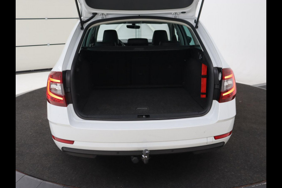 Škoda Octavia 1.0 TSI Business Edition Plus | Leder | Stoelverwarming | Virtual Cockpit | Trekhaak | Full LED | Keyless | Canton Sound | Carplay | Navigatie