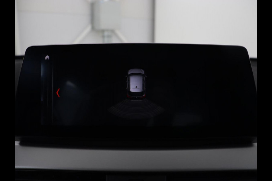 BMW X1 sDrive20i Executive | Sportstoelen | Head-Up | Full LED | Navigatie | DAB | Climate control | Parkeerhulp | Cruise control | Bluetooth