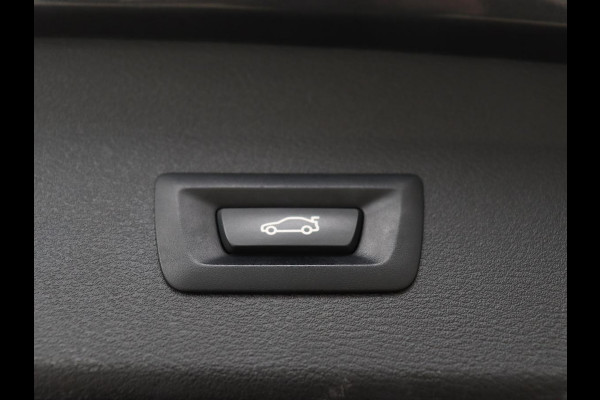 BMW X1 sDrive20i Executive | Sportstoelen | Head-Up | Full LED | Navigatie | DAB | Climate control | Parkeerhulp | Cruise control | Bluetooth