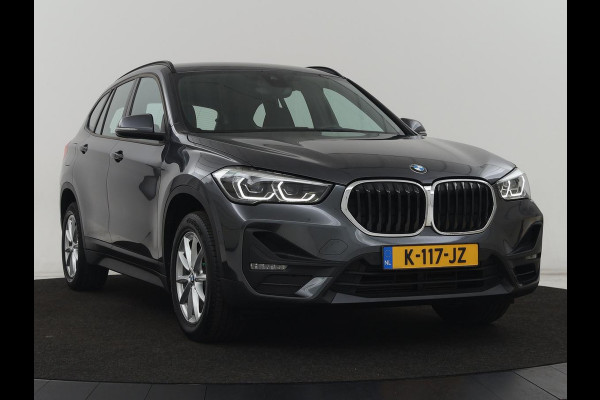 BMW X1 sDrive20i Executive | Sportstoelen | Head-Up | Full LED | Navigatie | DAB | Climate control | Parkeerhulp | Cruise control | Bluetooth