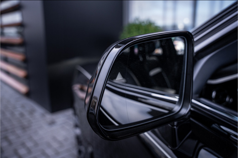 Rolls-Royce Ghost 6.75 V12 - Black Badge | Sterrenhemel | Bespoke Audio | Stoelkoeling & Massage