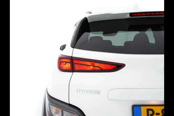 Hyundai Kona 1.6 GDI HEV Fashion (INCL-BTW) Aut. *NAVI-FULLMAP | DIGI-COCKPIT | FULL-LED | KEYLESS | CAMERA | HEAD-UP | SHIFT-PADDLES | DAB | COMFORT-SEATS | PRIVACY-GLASS | TOWBAR | 16 "ALU*