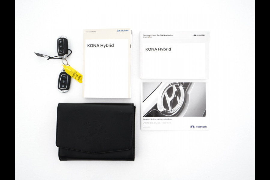 Hyundai Kona 1.6 GDI HEV Fashion (INCL-BTW) Aut. *NAVI-FULLMAP | DIGI-COCKPIT | FULL-LED | KEYLESS | CAMERA | HEAD-UP | SHIFT-PADDLES | DAB | COMFORT-SEATS | PRIVACY-GLASS | TOWBAR | 16 "ALU*