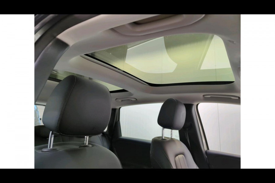 Mercedes-Benz B-Klasse 200 Business Solution Luxury NL AUTO | WIDESCREEN | PANO | CAMERA | TREKHAAK