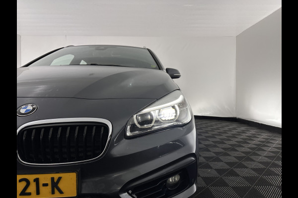 BMW 2 Serie Active Tourer 216d Sportline Corporate Lease High Executive Aut. *LEATHER | FULL-LED | HEATED-SPORTSEATS | NAVI-FULLMAP | ECC | HEAD-UP | PDC | CRUISE | 18''ALU*