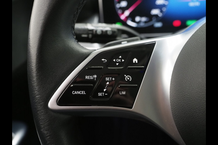 Mercedes-Benz GLC 300e 4MATIC 320PK | Camera | Trekhaak | Virtual | Sfeerverlichting | Stoelverwarming | LED | Carplay