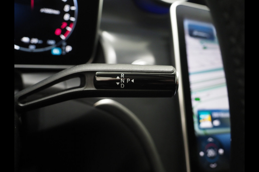 Mercedes-Benz GLC 300e 4MATIC 320PK | Camera | Trekhaak | Virtual | Sfeerverlichting | Stoelverwarming | LED | Carplay