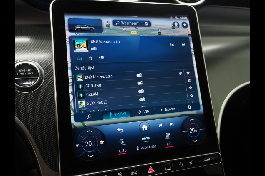 Mercedes-Benz GLC 300e 4MATIC 320PK | Camera | Trekhaak | Virtual | Sfeerverlichting | Stoelverwarming | LED | Carplay