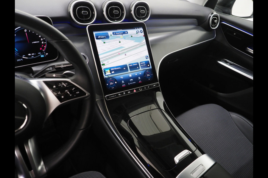 Mercedes-Benz GLC 300e 4MATIC 320PK | Camera | Trekhaak | Virtual | Sfeerverlichting | Stoelverwarming | LED | Carplay