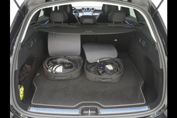 Mercedes-Benz GLC 300e 4MATIC 320PK | Camera | Trekhaak | Virtual | Sfeerverlichting | Stoelverwarming | LED | Carplay