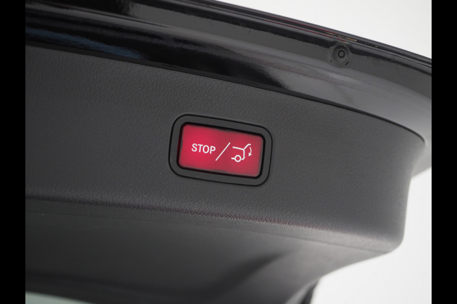 Mercedes-Benz GLC 300e 4MATIC 320PK | Camera | Trekhaak | Virtual | Sfeerverlichting | Stoelverwarming | LED | Carplay