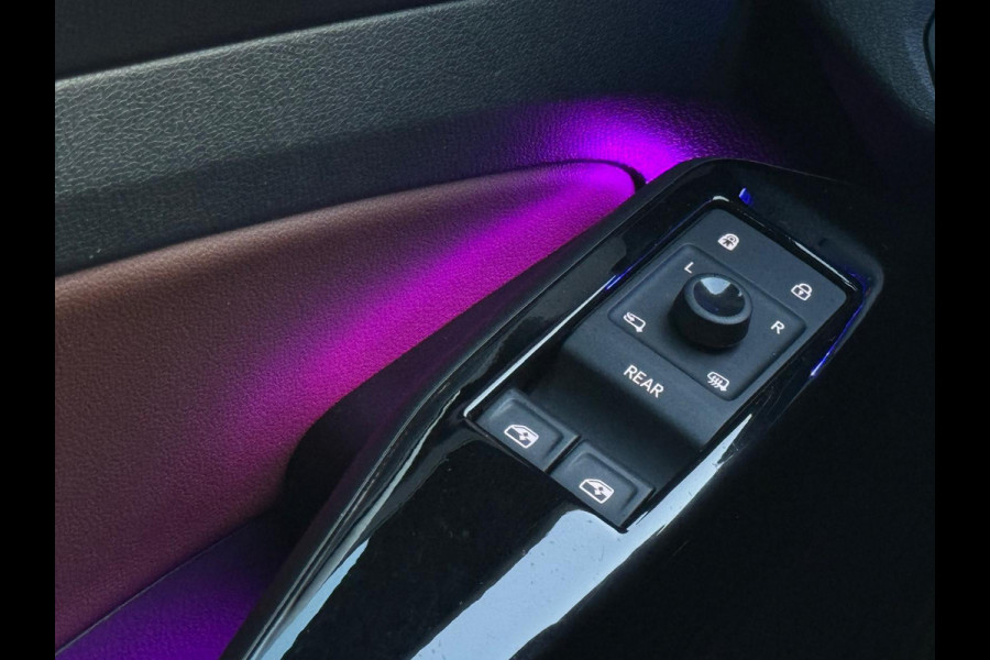 Volkswagen ID.4 First 77 kWh, achteruitrijcamera, 20 inch licht metalen velgen, led,stoelverwarming, 1 e eigenaar, NL auto met nap