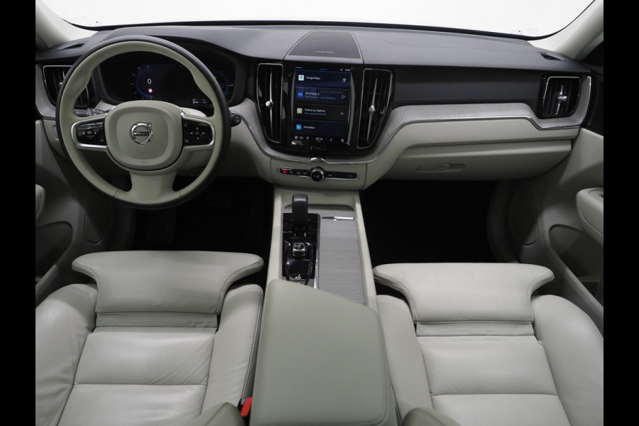 Volvo XC60 2.0 T6 Recharge AWD Ultimate Long Range | Panoramadak | Harman/Kardon | Pilot Assist | Trekhaak | HUD | Keyless | Carplay