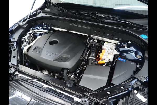 Volvo XC60 2.0 T6 Recharge AWD Ultimate Long Range | Panoramadak | Harman/Kardon | Pilot Assist | Trekhaak | HUD | Keyless | Carplay