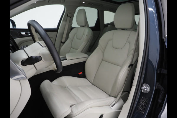Volvo XC60 2.0 T6 Recharge AWD Ultimate Long Range | Panoramadak | Harman/Kardon | Pilot Assist | Trekhaak | HUD | Keyless | Carplay