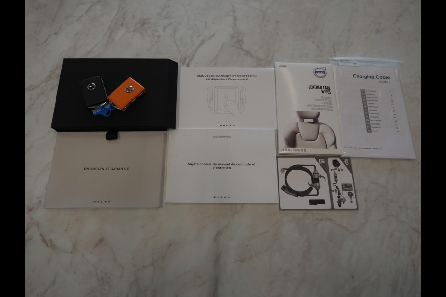 Volvo XC60 2.0 T6 Recharge AWD Ultimate Long Range | Panoramadak | Harman/Kardon | Pilot Assist | Trekhaak | HUD | Keyless | Carplay