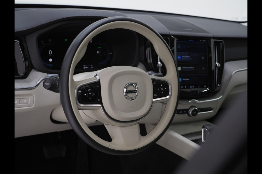 Volvo XC60 2.0 T6 Recharge AWD Ultimate Long Range | Panoramadak | Harman/Kardon | Pilot Assist | Trekhaak | HUD | Keyless | Carplay