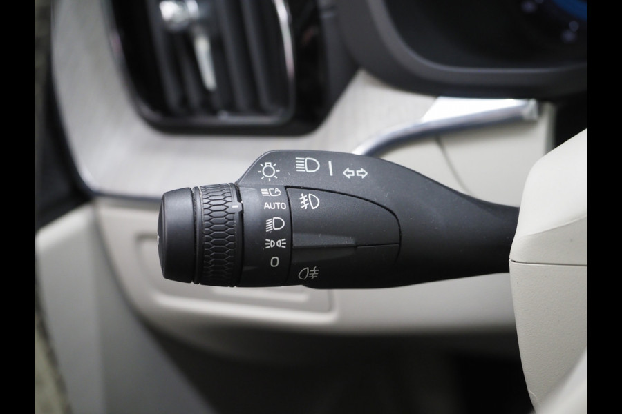 Volvo XC60 2.0 T6 Recharge AWD Ultimate Long Range | Panoramadak | Harman/Kardon | Pilot Assist | Trekhaak | HUD | Keyless | Carplay
