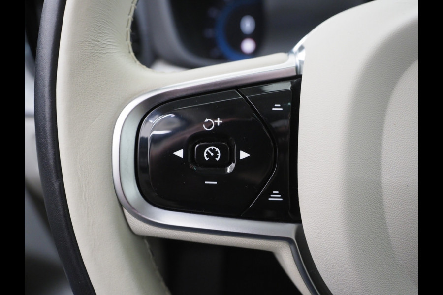 Volvo XC60 2.0 T6 Recharge AWD Ultimate Long Range | Panoramadak | Harman/Kardon | Pilot Assist | Trekhaak | HUD | Keyless | Carplay