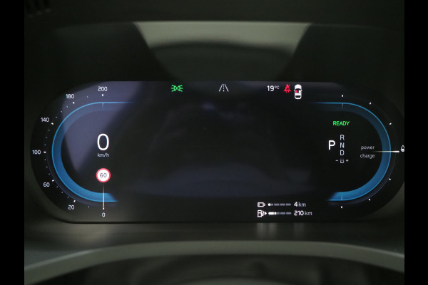 Volvo XC60 2.0 T6 Recharge AWD Ultimate Long Range | Panoramadak | Harman/Kardon | Pilot Assist | Trekhaak | HUD | Keyless | Carplay