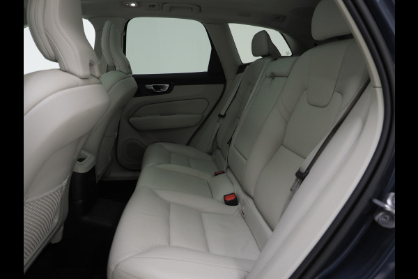 Volvo XC60 2.0 T6 Recharge AWD Ultimate Long Range | Panoramadak | Harman/Kardon | Pilot Assist | Trekhaak | HUD | Keyless | Carplay