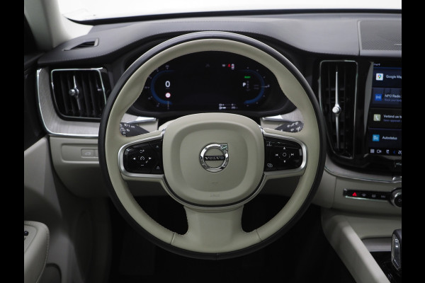 Volvo XC60 2.0 T6 Recharge AWD Ultimate Long Range | Panoramadak | Harman/Kardon | Pilot Assist | Trekhaak | HUD | Keyless | Carplay