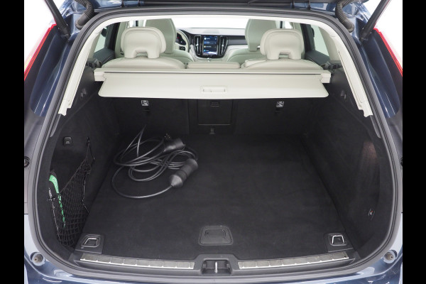 Volvo XC60 2.0 T6 Recharge AWD Ultimate Long Range | Panoramadak | Harman/Kardon | Pilot Assist | Trekhaak | HUD | Keyless | Carplay