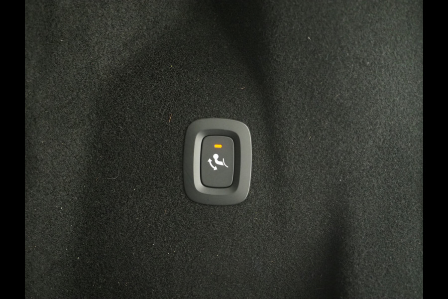 Volvo XC60 2.0 T6 Recharge AWD Ultimate Long Range | Panoramadak | Harman/Kardon | Pilot Assist | Trekhaak | HUD | Keyless | Carplay