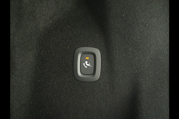 Volvo XC60 2.0 T6 Recharge AWD Ultimate Long Range | Panoramadak | Harman/Kardon | Pilot Assist | Trekhaak | HUD | Keyless | Carplay