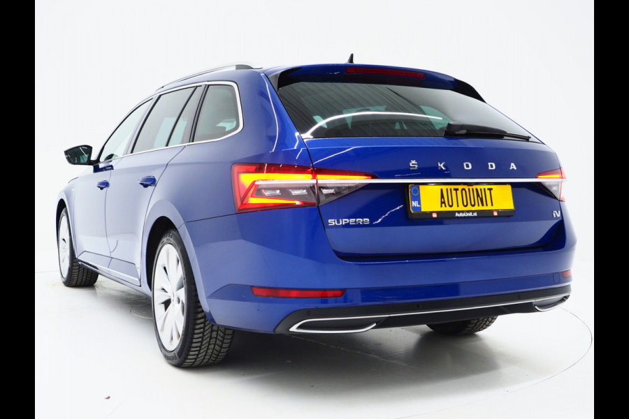 Škoda Superb Combi 1.4 TSI iV Laurin & Klement | Panoramadak | Massage | Trekhaak | Canton | Leder | 360 | Keyless | Adaptive Cruise