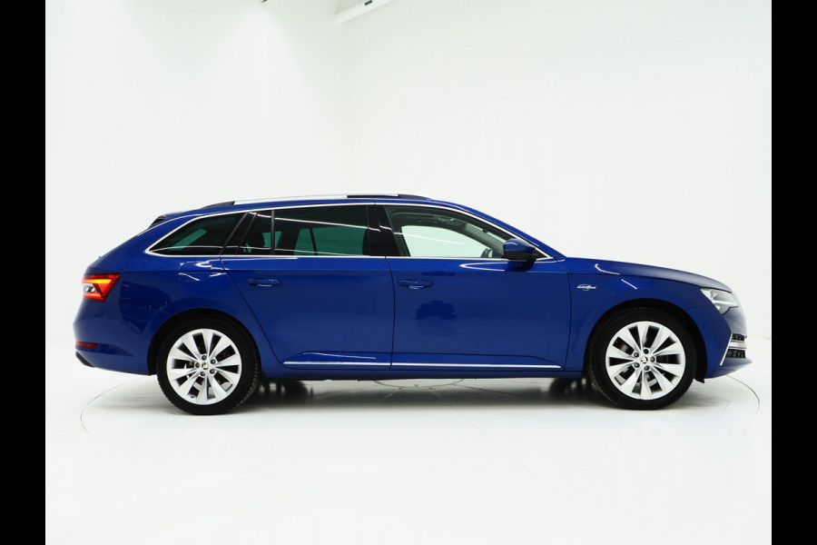 Škoda Superb Combi 1.4 TSI iV Laurin & Klement | Panoramadak | Massage | Trekhaak | Canton | Leder | 360 | Keyless | Adaptive Cruise