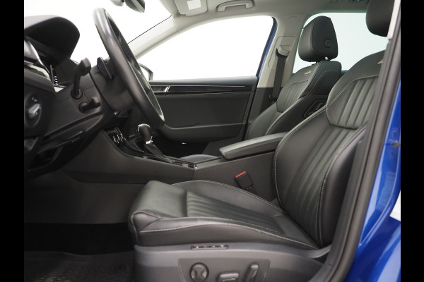 Škoda Superb Combi 1.4 TSI iV Laurin & Klement | Panoramadak | Massage | Trekhaak | Canton | Leder | 360 | Keyless | Adaptive Cruise