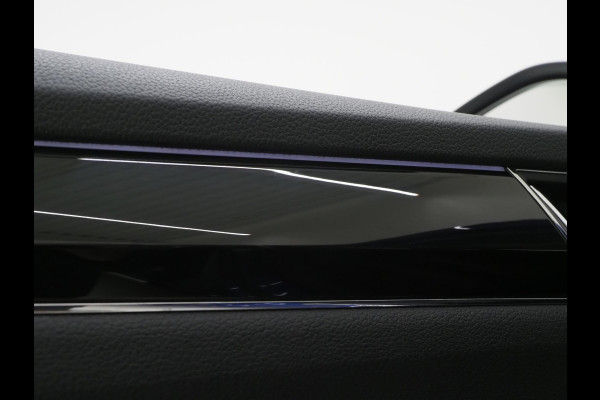 Škoda Superb Combi 1.4 TSI iV Laurin & Klement | Panoramadak | Massage | Trekhaak | Canton | Leder | 360 | Keyless | Adaptive Cruise