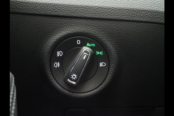 Škoda Superb Combi 1.4 TSI iV Laurin & Klement | Panoramadak | Massage | Trekhaak | Canton | Leder | 360 | Keyless | Adaptive Cruise