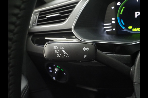 Škoda Superb Combi 1.4 TSI iV Laurin & Klement | Panoramadak | Massage | Trekhaak | Canton | Leder | 360 | Keyless | Adaptive Cruise
