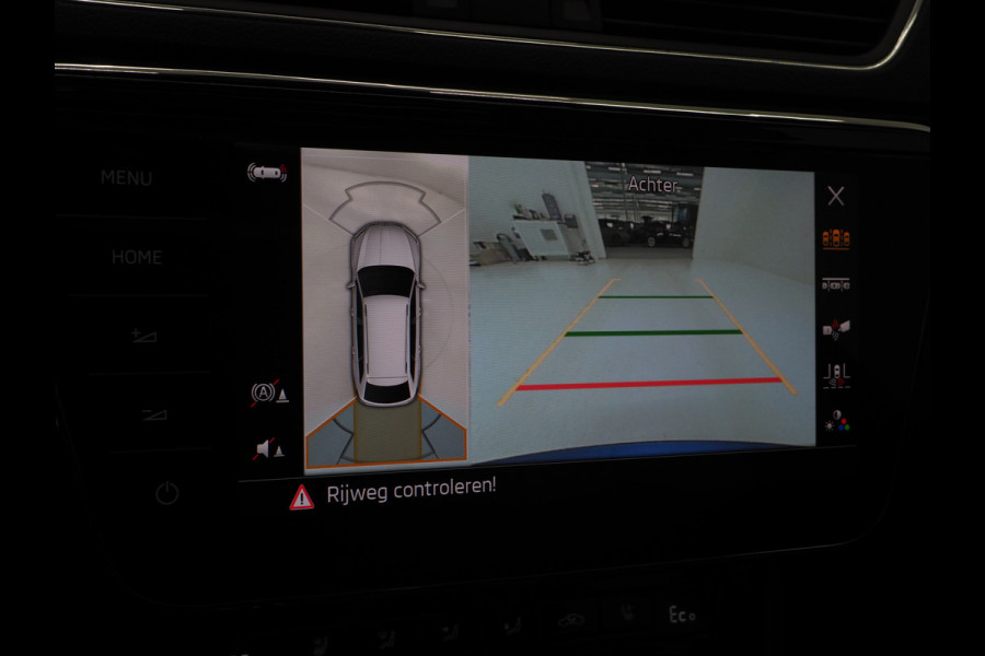 Škoda Superb Combi 1.4 TSI iV Laurin & Klement | Panoramadak | Massage | Trekhaak | Canton | Leder | 360 | Keyless | Adaptive Cruise