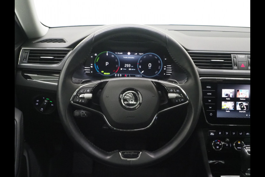 Škoda Superb Combi 1.4 TSI iV Laurin & Klement | Panoramadak | Massage | Trekhaak | Canton | Leder | 360 | Keyless | Adaptive Cruise