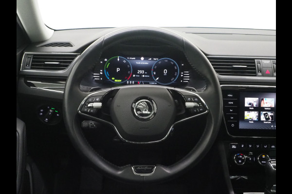Škoda Superb Combi 1.4 TSI iV Laurin & Klement | Panoramadak | Massage | Trekhaak | Canton | Leder | 360 | Keyless | Adaptive Cruise