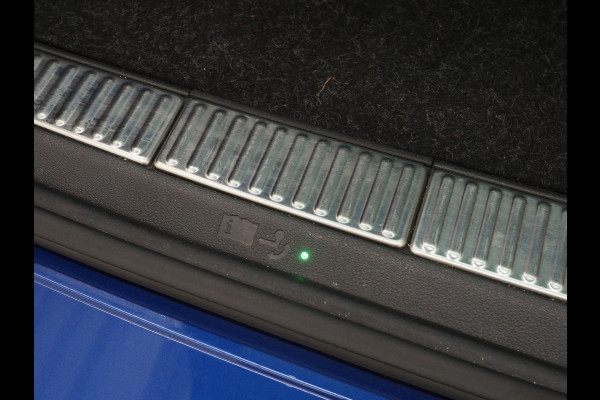 Škoda Superb Combi 1.4 TSI iV Laurin & Klement | Panoramadak | Massage | Trekhaak | Canton | Leder | 360 | Keyless | Adaptive Cruise