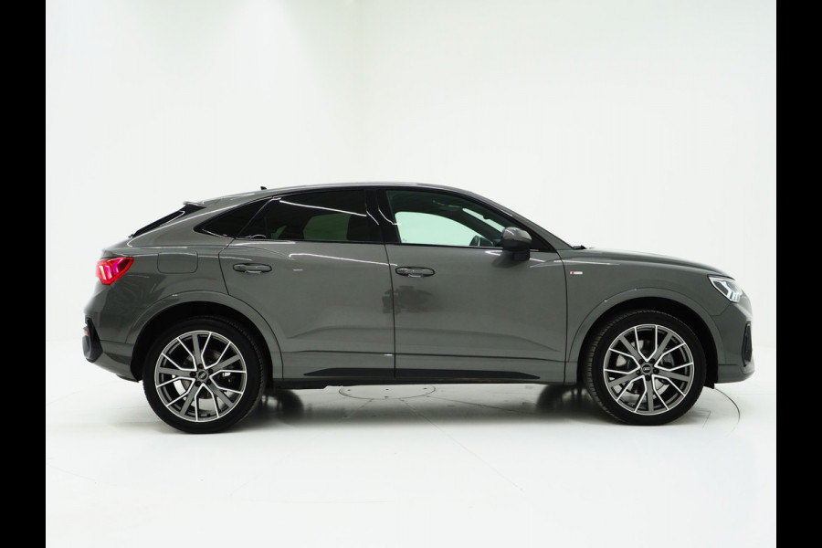 Audi Q3 Sportback 45 TFSI e S-Line Edition Black | LED | Keyless | Adaptive Cruise | Camera | Zwarte Hemel | Carplay