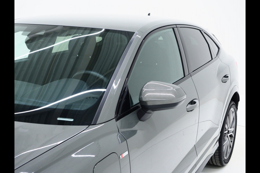 Audi Q3 Sportback 45 TFSI e S-Line Edition Black | LED | Keyless | Adaptive Cruise | Camera | Zwarte Hemel | Carplay