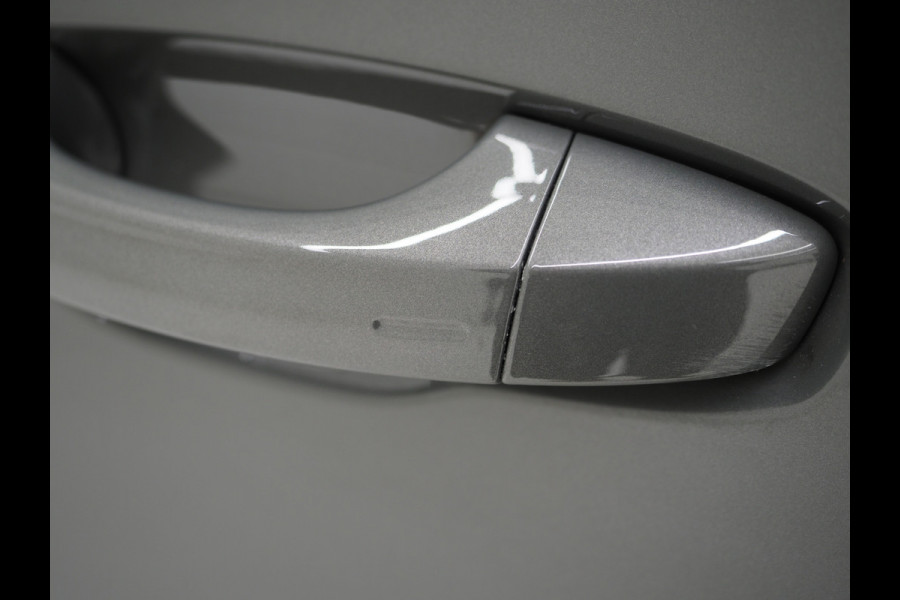 Audi Q3 Sportback 45 TFSI e S-Line Edition Black | LED | Keyless | Adaptive Cruise | Camera | Zwarte Hemel | Carplay