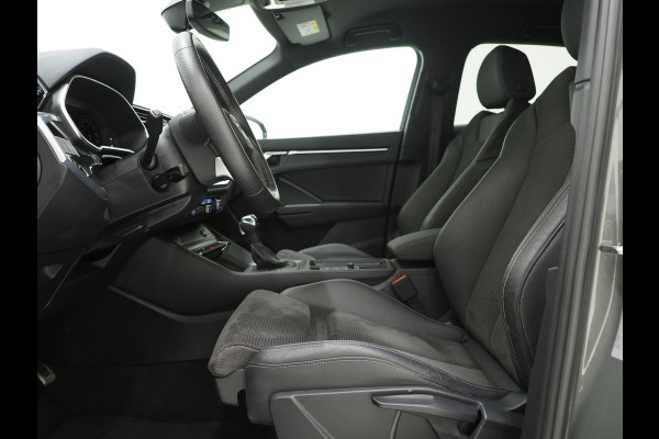 Audi Q3 Sportback 45 TFSI e S-Line Edition Black | LED | Keyless | Adaptive Cruise | Camera | Zwarte Hemel | Carplay