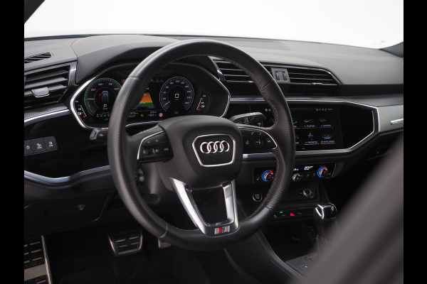 Audi Q3 Sportback 45 TFSI e S-Line Edition Black | LED | Keyless | Adaptive Cruise | Camera | Zwarte Hemel | Carplay