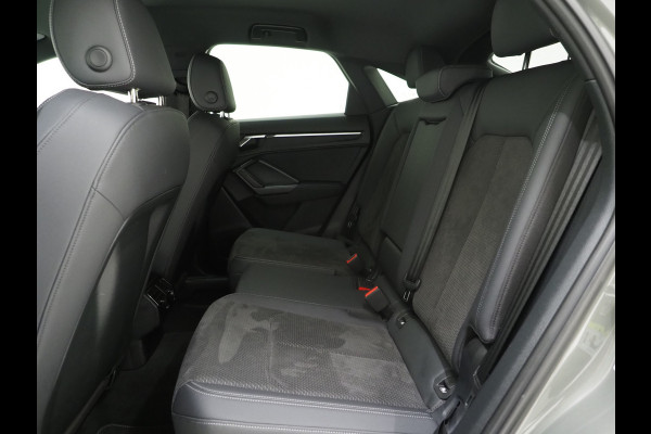 Audi Q3 Sportback 45 TFSI e S-Line Edition Black | LED | Keyless | Adaptive Cruise | Camera | Zwarte Hemel | Carplay